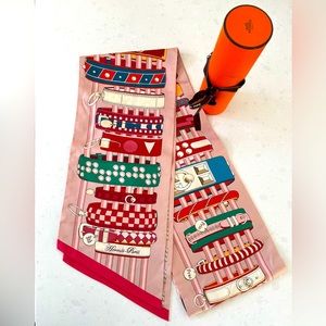 Hermes Rose Pink Fuchsia Colliers de Chiens Silk Maxi Twilly Shawl Scarf Wrap